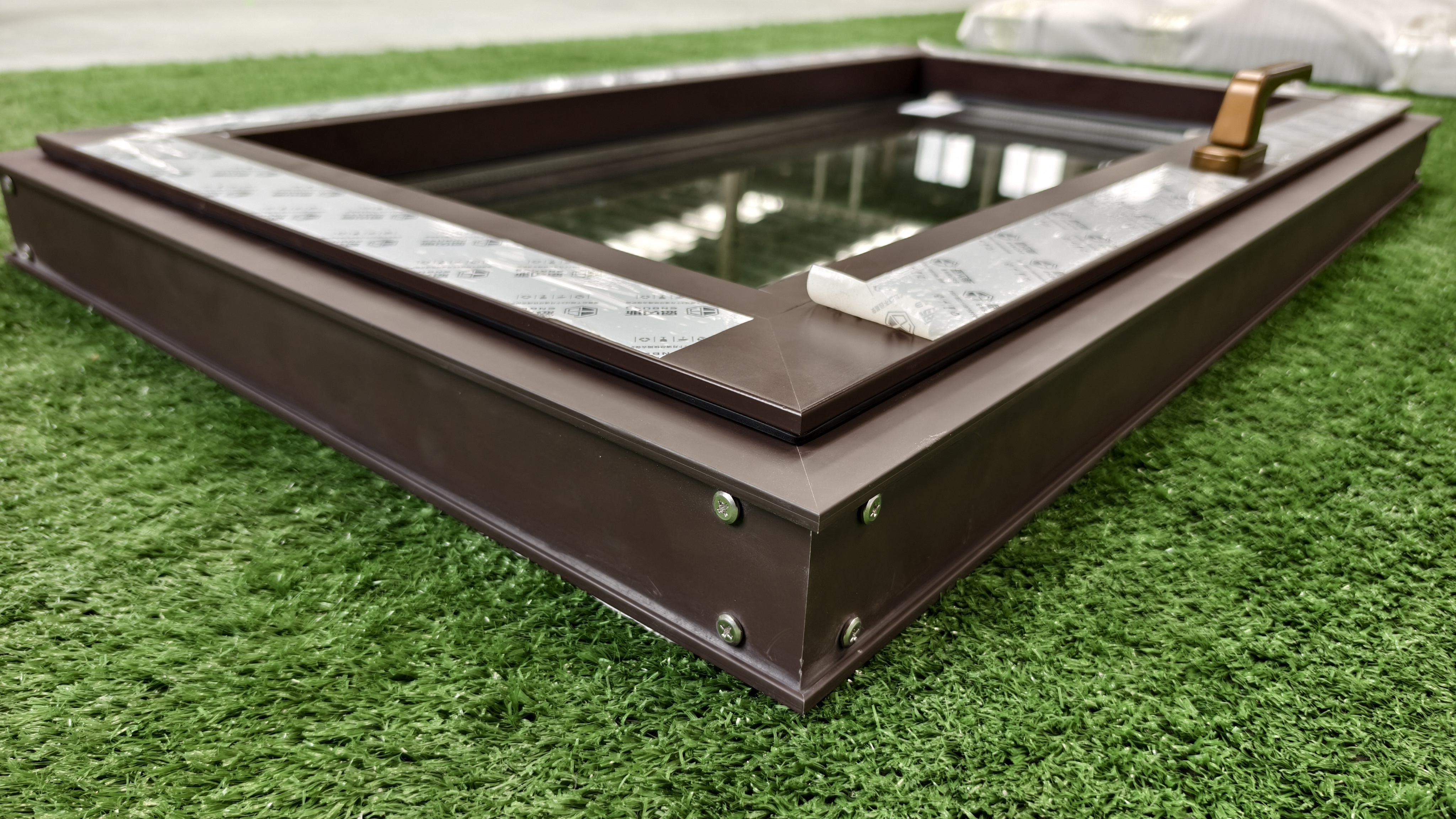 聚氨酯門(mén)窗：突破傳統(tǒng)桎梏，開(kāi)啟建筑節(jié)能新紀(jì)元